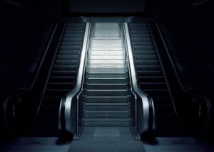 「駅近で通いやすいVIO脱毛、医療脱毛は痛くないの？」